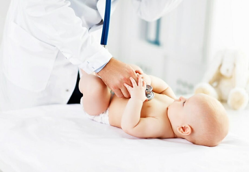 exam-after-newborn-circumcision-Dr.-Antoine-Khoury